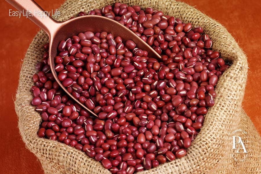 Đậu đỏ (Red Bean) nằm trong danh sách tổng hợp các cây họ đậu cực tốt cho sức khỏe nên bổ sung hàng ngày.