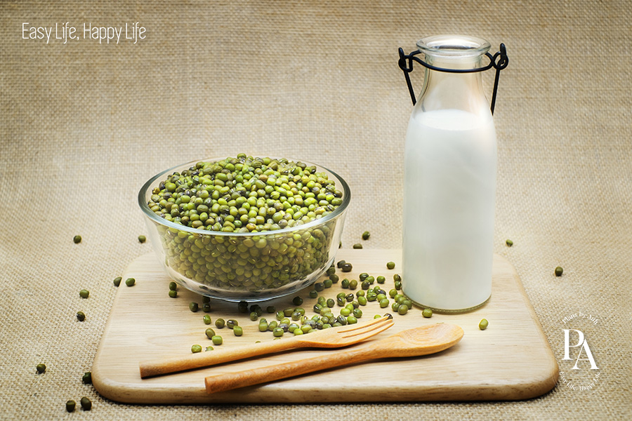 Sữa hạt đậu xanh nằm trong danh sách tổng hợp các loại sữa hạt cực tốt cho sức khỏe nên bổ sung hàng ngày.