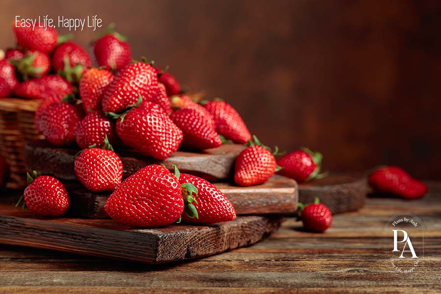Dâu tây (Strawberry) nằm trong danh sách tổng hợp các loại trái cây cực tốt cho sức khỏe nên bổ sung hàng ngày.