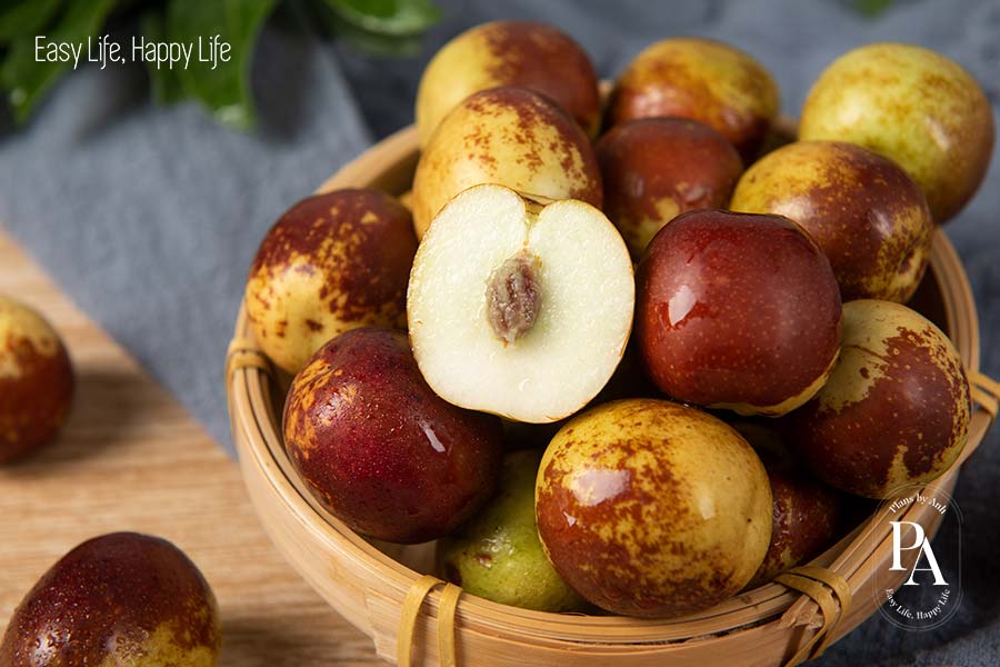 Táo tàu (Chinese Jujube) nằm trong danh sách tổng hợp các loại trái cây cực tốt cho sức khỏe nên bổ sung hàng ngày.