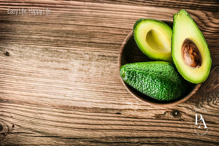 Bơ (Avocado) nằm trong danh sách tổng hợp các loại trái cây ít đường cực tốt cho sức khỏe.